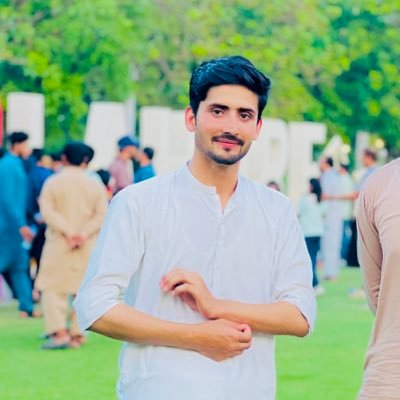 skkhan0419's profile picture. 