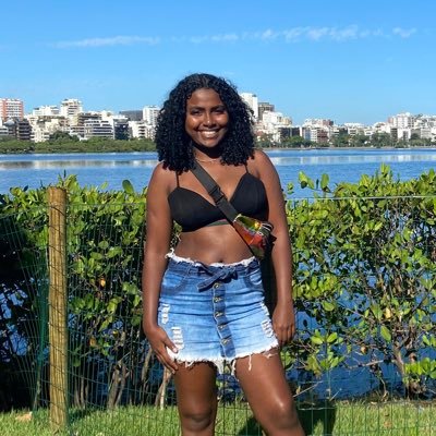 MEU CABELO , CONTA A MINHA HISTÓRIA!👩🏾🦱
Tenho alma de Ventoz meu destino é livre🕊🌍