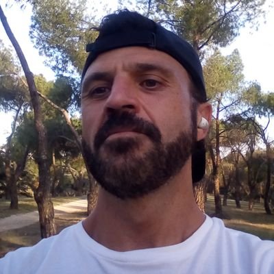 Gay y rojo.
Tengo una gata 🐈⬛.
Me encanta la Historia.
Y no, no se puede ser gay y votar a la derecha. #YoConIreneMontero
#YoConPodemos