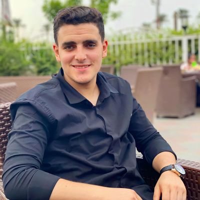 من بين اشباهك الاربعين حظيت بالنسخة الافضل💜🌸
Faculty of Nursing|MU💉💊
Barca💙 Al Ahly❤️ ⭐(10)
Amr Hassan 🎤