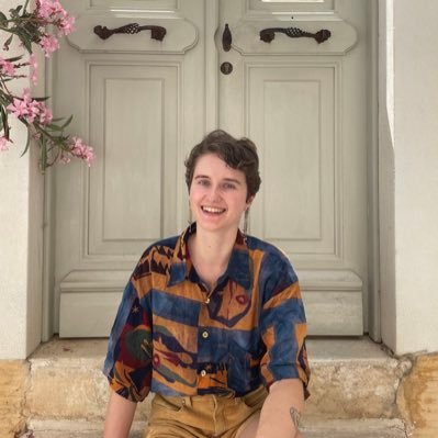 garamond enthusiast & MFA candidate ☾ they/she - fiction @ex_puritan @commonmag @PrismLitMag @PlenitudeMag @carouselmag & more // rep @rachelletofsky