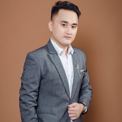 nhanvantrien89's profile picture. born and raised up many waves, ups and downs of life.