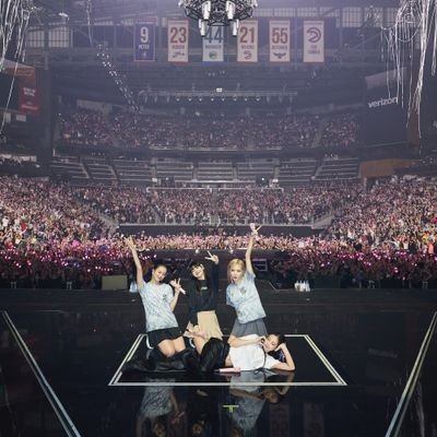 ♡☆mainly bts exo sometimes nct twice bp enhypen infinite itzy☆♡

p/s i do rant here sometimes