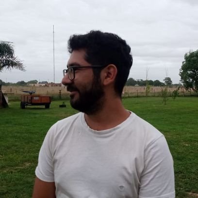 Estudiante de Ciencia de Datos en UNAB. Militante del PTS en el Frente de Izquierda