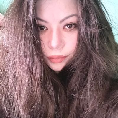 MerryHollyBEE's profile picture. 