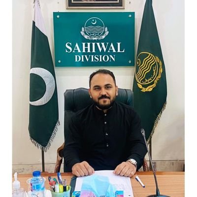 faisal_rana786's profile picture. I identify as a Chocolate 🍫
Fav pronoun: Her/shey