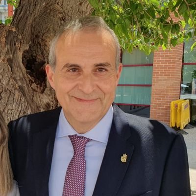 Concejal del Partido Popular en Ayuntamiento de Coslada.
Secretario de Redes Sociales @ppcoslada
#RecuperemosCoslada