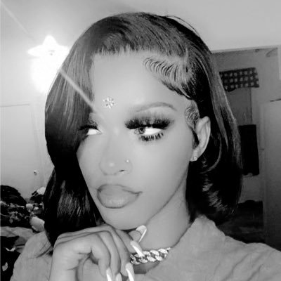 actbaderrrdayy's profile picture. only god can judge me .🙏🏽            #21 🍾🥂♑️ ..