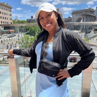 Joshua 1:9 | Lover of 📝, 🗺, 🏃🏽♀️, 😴, ☀️, 🧘🏽♀️ & ☕️ | PR & storytelling pro at Invest STL, @gotrstl ambassador | Hold the vision, trust the process 💕