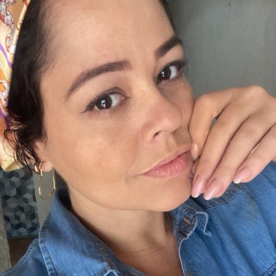eualinnecastro's profile picture. Mais amor pufavô.
