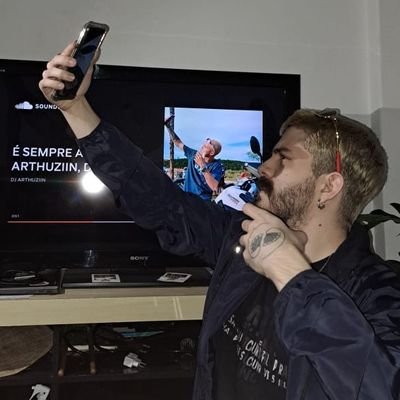 gabemorx's profile picture. fica me vendo    |   faço umas música aí