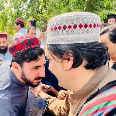 social activest, supporting #ptm
my leader @manzoorpashteen and his big supporter @musakhan311 # khilji
🇦🇫لر او بر یو افغان🇦🇫 💓