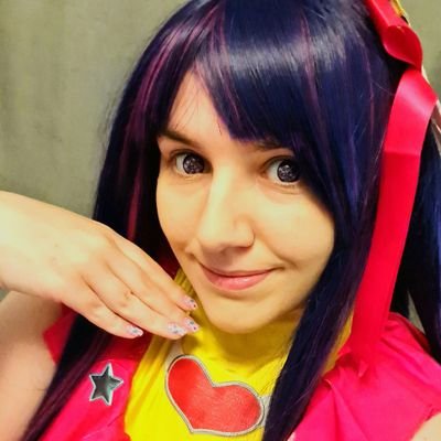 FraeuleinKarma's profile picture. • she/her • 27yo • reader • atiny •