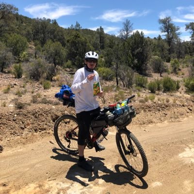 gabov2's profile picture. Cosas que disfruto en esta vida: Andar en bici y presenciar un buen juego de Béisbol.