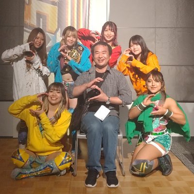 スターダムにはまっています。スターダムが好きな方フォローして頂けると幸せます👍激推しは岩谷麻優選手💪　チワワ、キャバリアを飼ってます。
ぜひフォローして頂けると幸せます。会場でみかけましたら気軽に声をかけて下さい😊