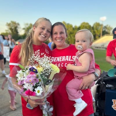 katie_grav's profile picture. Mom, Wife, Teacher, Coach