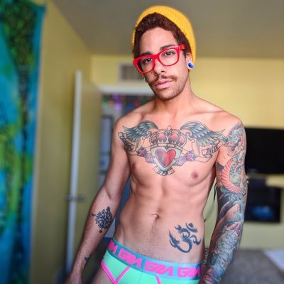 33 ♊️ TATTED🧜🏽‍♂️UNICORN🦄SoCal🏖️ NSFW🔞❌❌❌ DM to colab😈