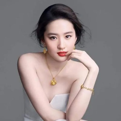 Camelliale98424's profile picture. 我们之所以取得目前的成就，是因为我们关心的是寻找那些我们可以跨越的一英尺障碍，而不是去拥有什么能飞越七英尺的能力
