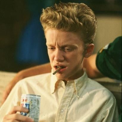 Schmidsson's profile picture. Watcher of T.V., movies and sports. Like some music. Please, no autographs.