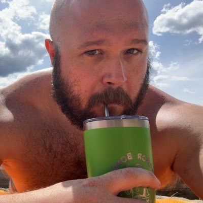 Invytehwafflezz's profile picture. I stream sometimes