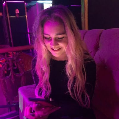 AnnaAlves570724's profile picture. 