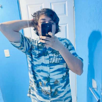 nubes25days's profile picture. Todos me dicen nube pero me puedes decir basura lindura. Con sueños anclados a nuestra realidad.