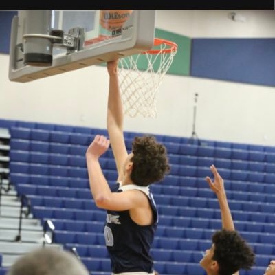 📏6’8•⚖️192lb•🪽7’0 wingspan•👨🏼‍🎓2025•center•(play the 4 or 5)• 🎓6.7 weighted GPA•(347)-720-5500• @mmargolis07@gmail.com