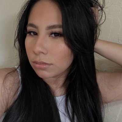 IG: gretheeell • makeup is art & I’m the artist