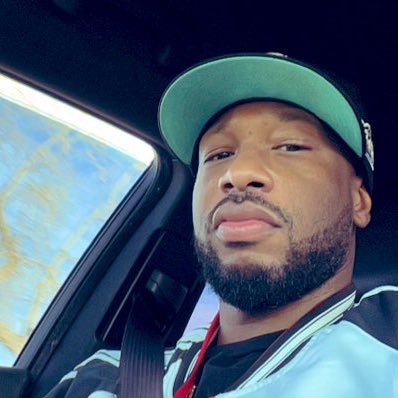 A depressed #DaBears fan/ I tweet when I feel like it/ I’m here to not take anything serious