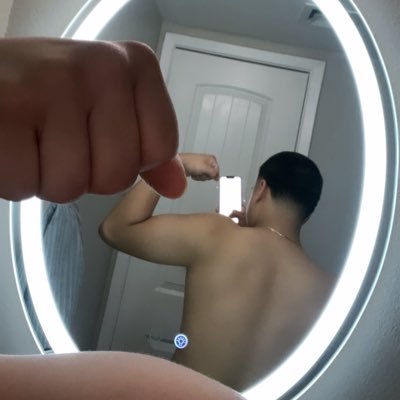 yoboiarturito's profile picture. On The Score