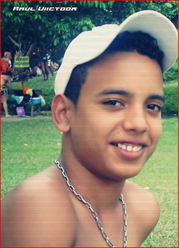 ee aew nooviinha éér só uum click ee pode seguiir éér tudo nosso fllw !

MSN : raulvictor_@hotmail.com