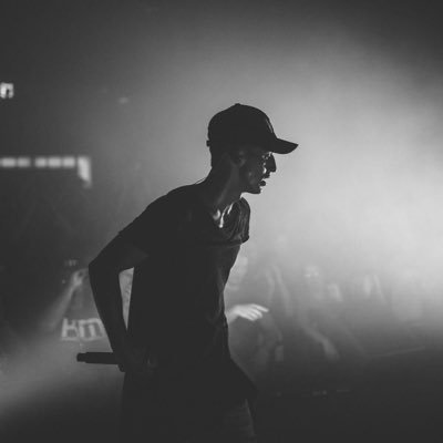 KaarthiEa's profile picture. fr