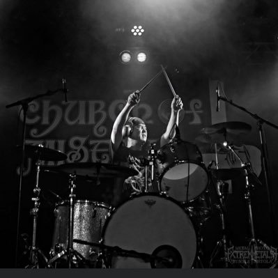 ume_auma's profile picture. San Francisco ~Tokyo ~Aichi resident Playing Heavy Riff for SLOW DORK band  Playing Drum for other also! and Check out my work on YouTube! link⬇️