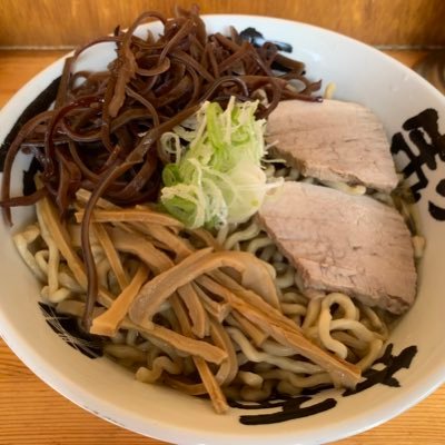 宮城県在住。ほぼ毎日健康ラーメン生活実施中。好きなラーメンは天童製麺、中華蕎麦會、麺牛ひろせ、渡辺。最近ニボラーと言われることが増えました。無言フォロー失礼します。