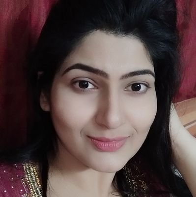 4eversweetZia's profile picture. i speak truth though its bitter🤷🏻‍♀️, Seedhi baat,No bakwas...