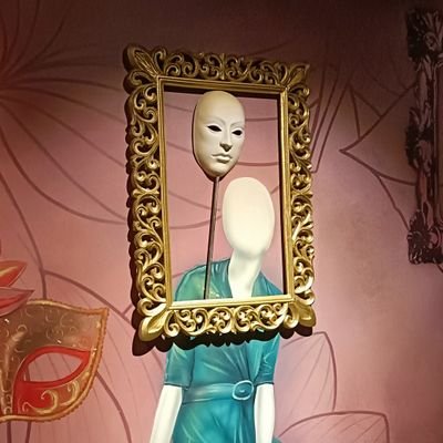 atmika010238076's profile picture. 