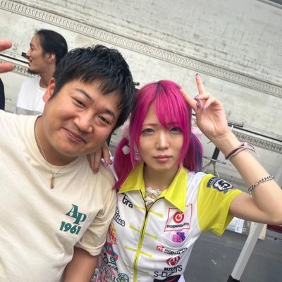 2qTEGKGq5EeXFct's profile picture. 日々ダーツに真面目に取り組んでます🎯   神戸で投げてます！B'z好き❤️‍🔥ラーメン🍜も好きで良く食べに行きます😂                                          因みにB'zと同じ35歳⭐️気軽にフォローしてくれると嬉しいです😊