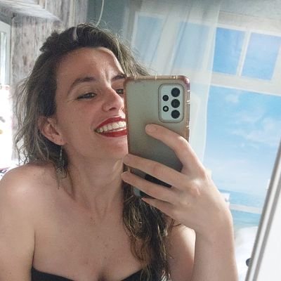 konotx7's profile picture. Complicada.