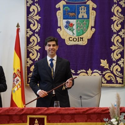 Alcalde de Coín (@AytoCoin) y presidente del @PP_Coin. Trabajando por la ciudad más bonita del mundo. #ElProyectoQueNosUne #Coín #CoínMLG