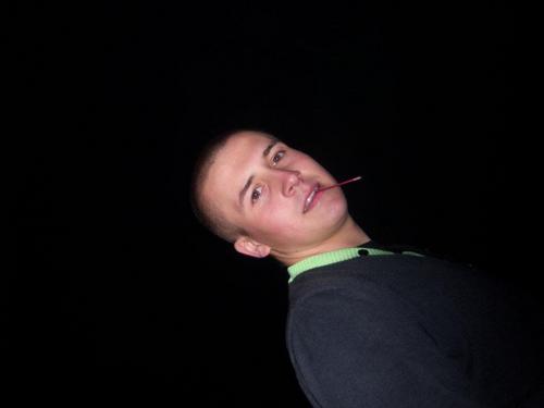 ricky_holden's profile picture. i follow back bitches! :) yee haaaaaa