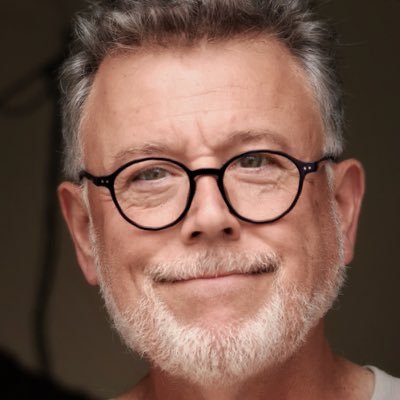 Didtwit's profile picture. Toujours connecté  📲, j’❤️🖌🎨, fan de 🎬, geek, capteur de 💡, surgelé d’origine, 🎧🎶, curieux qui ne tient pas en place 🚶🏻‍♂️🎒, 👋🏻😉