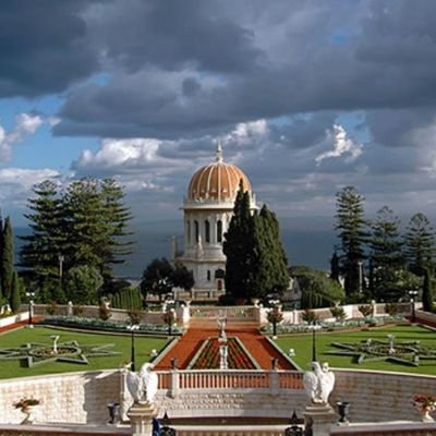 priya_athotra_'s profile picture. 