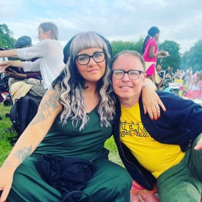 StephySmith10's profile picture. keep on keeping on. Married to @Lee_james_smith