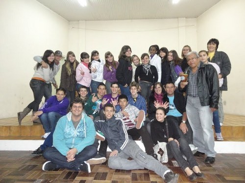 CLJ - Curso de Liderança Juvenil da Paróquia Santo Inácio de Loyola - Esteio.Encontros todos os sábados apartir da 15h30 e termino com a missa as 18h30 .