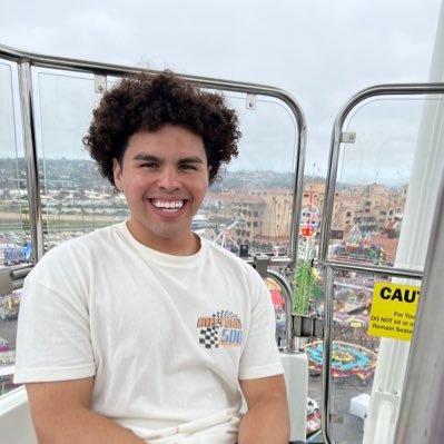 LorenzoHidalg10's profile picture. | CSUB alum | Instagram: lorenzohidalgo_