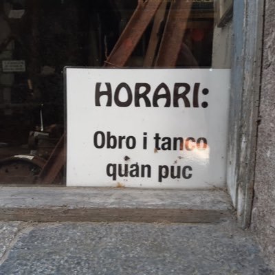 reposteo cacas. La mejor manera de evitar que un prisionero escape, es asegurarse de que nunca sepa que está en prisión.