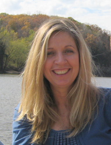 JoniSueThum's profile picture. photographer, painter, artist, nature-lover, gardener, lover of God and Life!