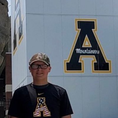 carsonimoore09's profile picture. 188 lbs, 5’7 I never give up. When I’m feeling defeated I work even harder. #center #football #langtreecharter #71 #wrestler #golf #langtreeathletics #2028