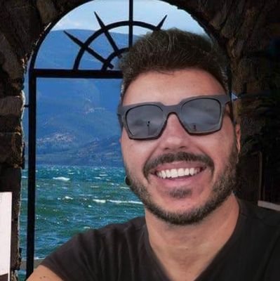 Keratsinioti_z's profile picture. Ν αγαπιόμαστε και να χαμογελάμε!!!!