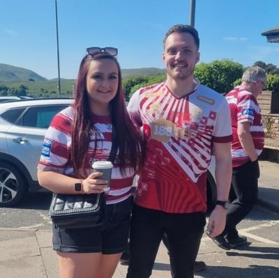 Gig-ticket buying cocktail enthusiast
🍒⚪️